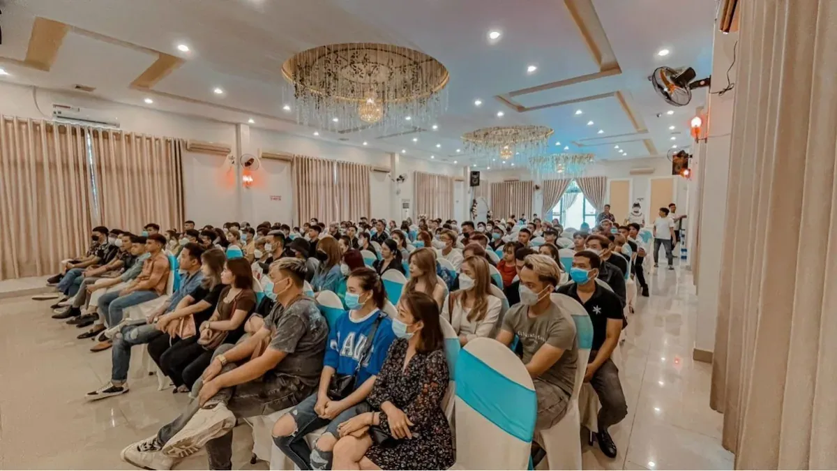 Sảnh hội nghị khách hàng sức chứa đến 450 khách